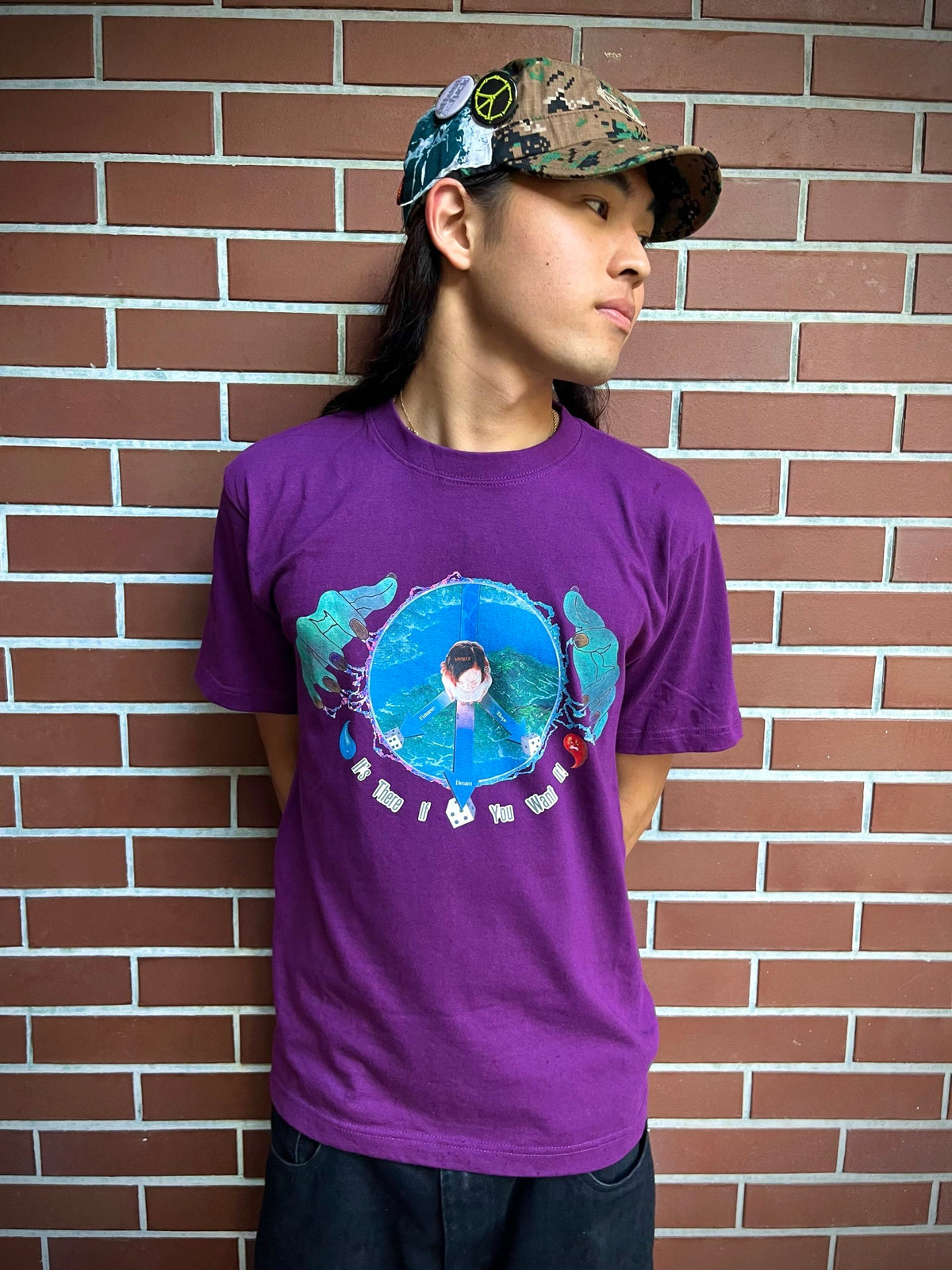 🫵🌍 Tee