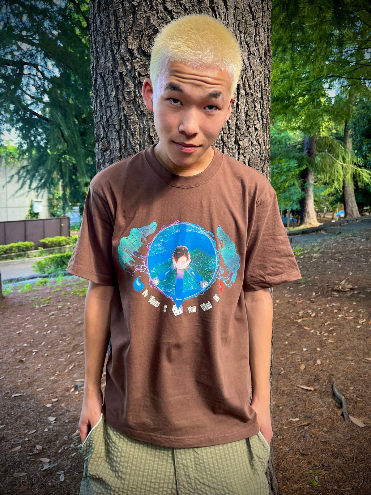 🫵🌍 Tee
